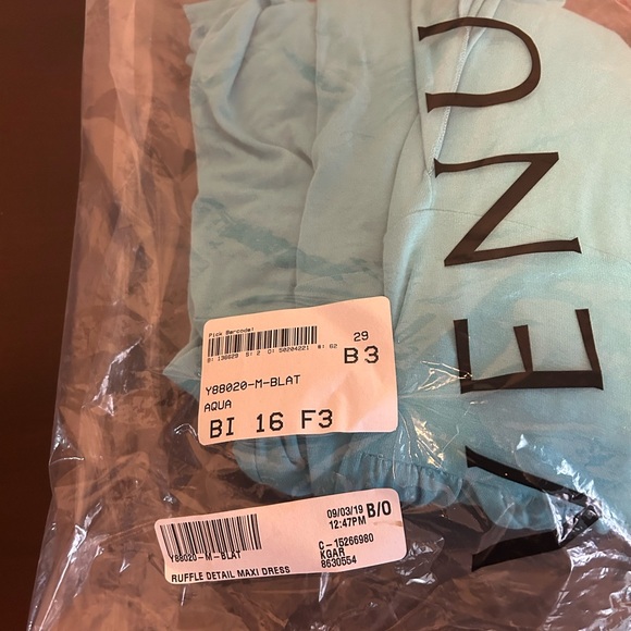 Stunning Aqua summer dress. Wear long or short. Side slit. NWT. Venus Sz M - Picture 6 of 7